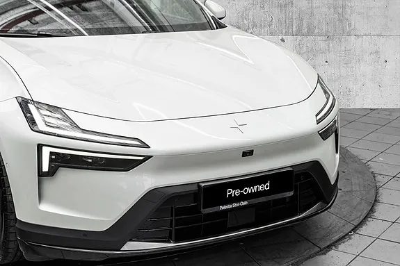 Polestar 4 2025 photo 2