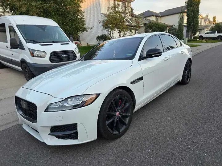 Jaguar Xf 2016 photo 3