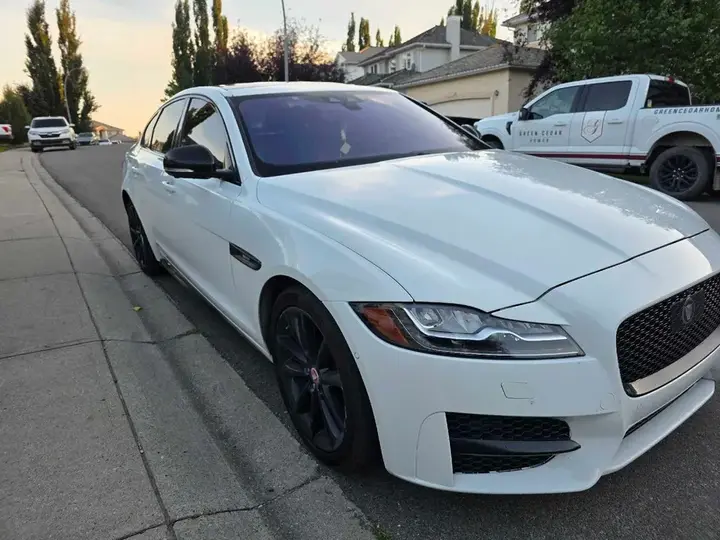 Jaguar Xf 2016 photo 2