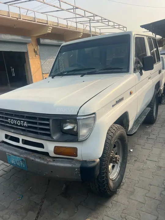 Toyota Land Cruiser