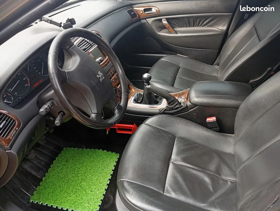 Peugeot 607