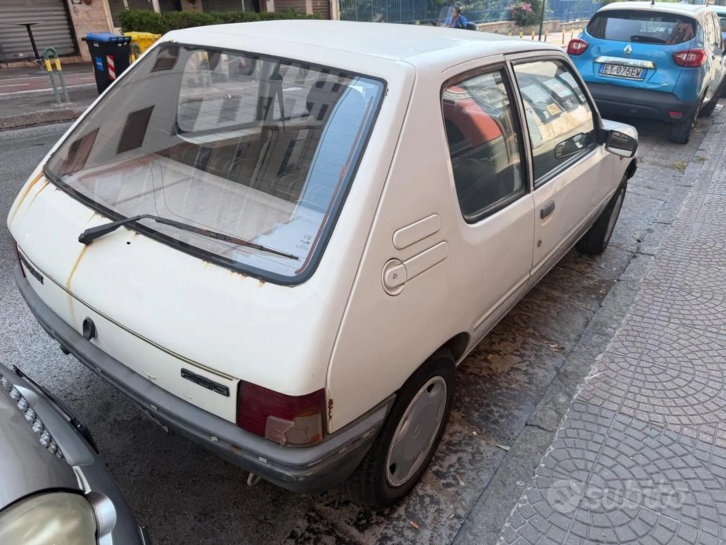Peugeot 205 1991 photo 3