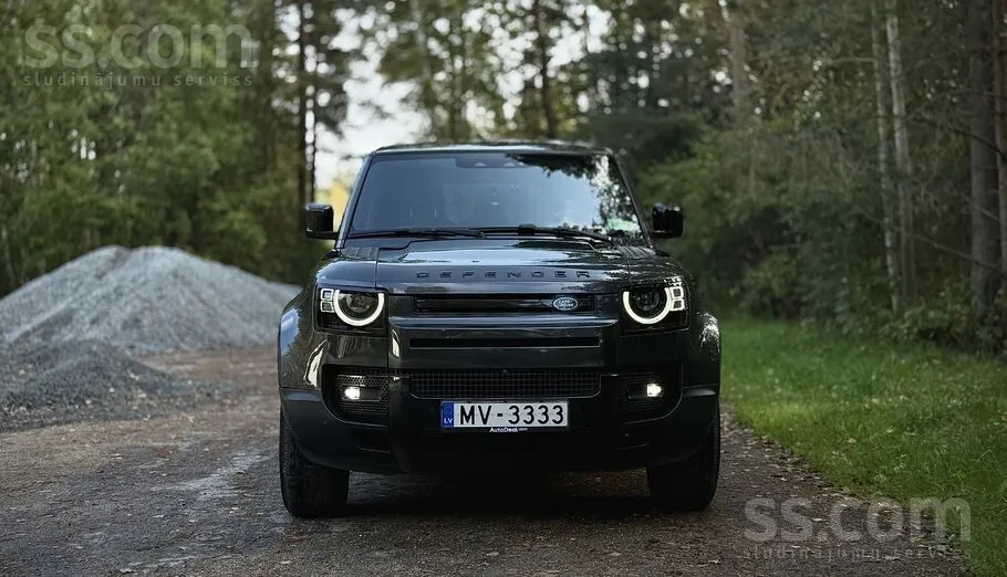 Land Rover Defender 2022 photo 2