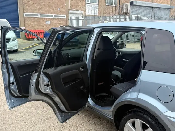 Ford Fusion 2008 photo 5