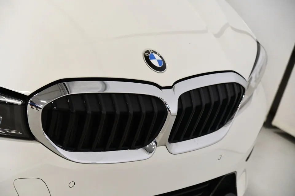BMW 3 Series 2022 photo 4