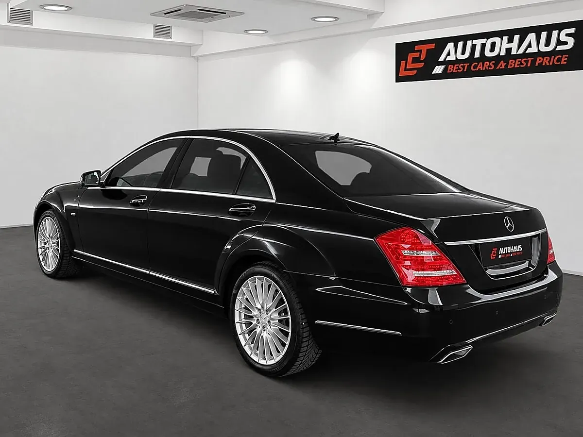 Mercedes-Benz S-Class 2011 photo 3