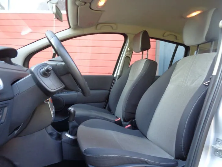 Renault Grand Modus 2009 photo 2