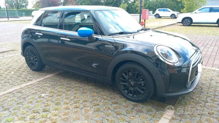 Mini One 2022 photo 3