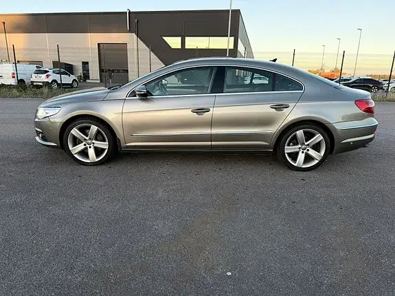 Volkswagen Passat Cc 2012 photo 2