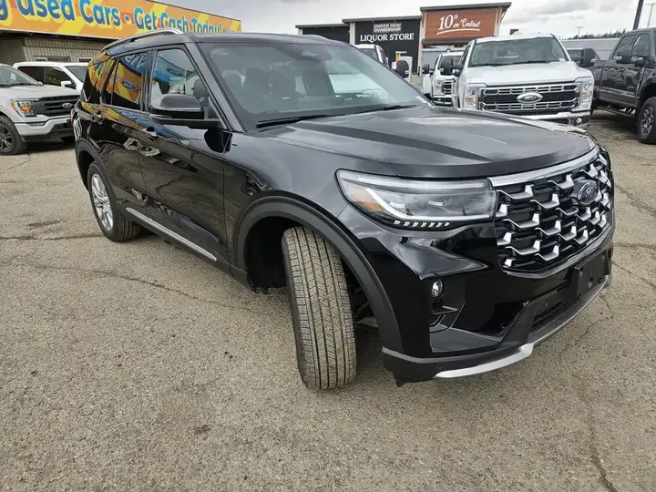 Ford Explorer 2026 photo 3