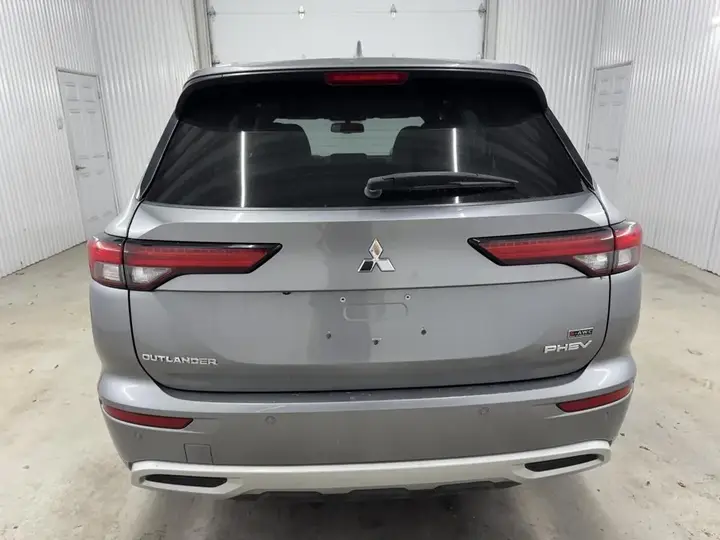 Mitsubishi Outlander 2023 photo 5