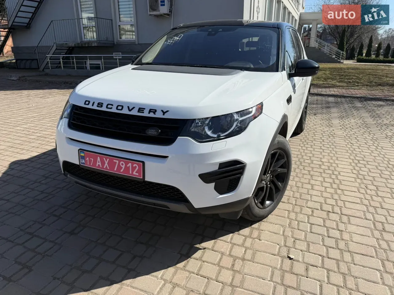 Land Rover Discovery Sport 2019 photo 2