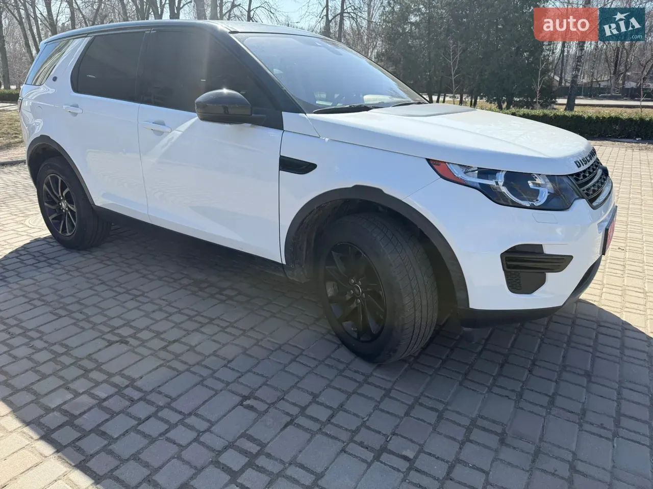 Land Rover Discovery Sport 2019 photo 3