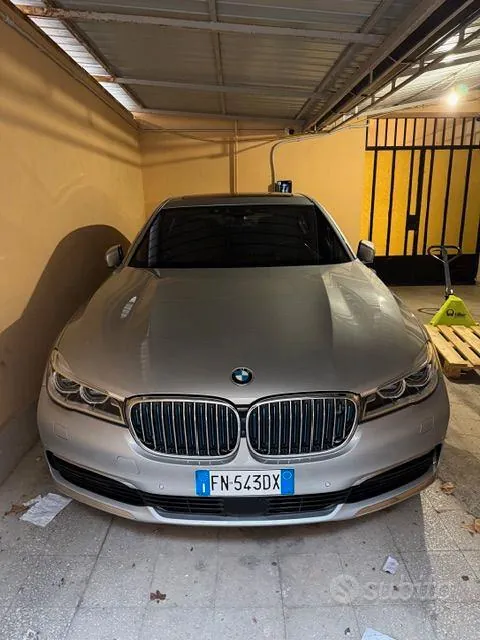 BMW 740I