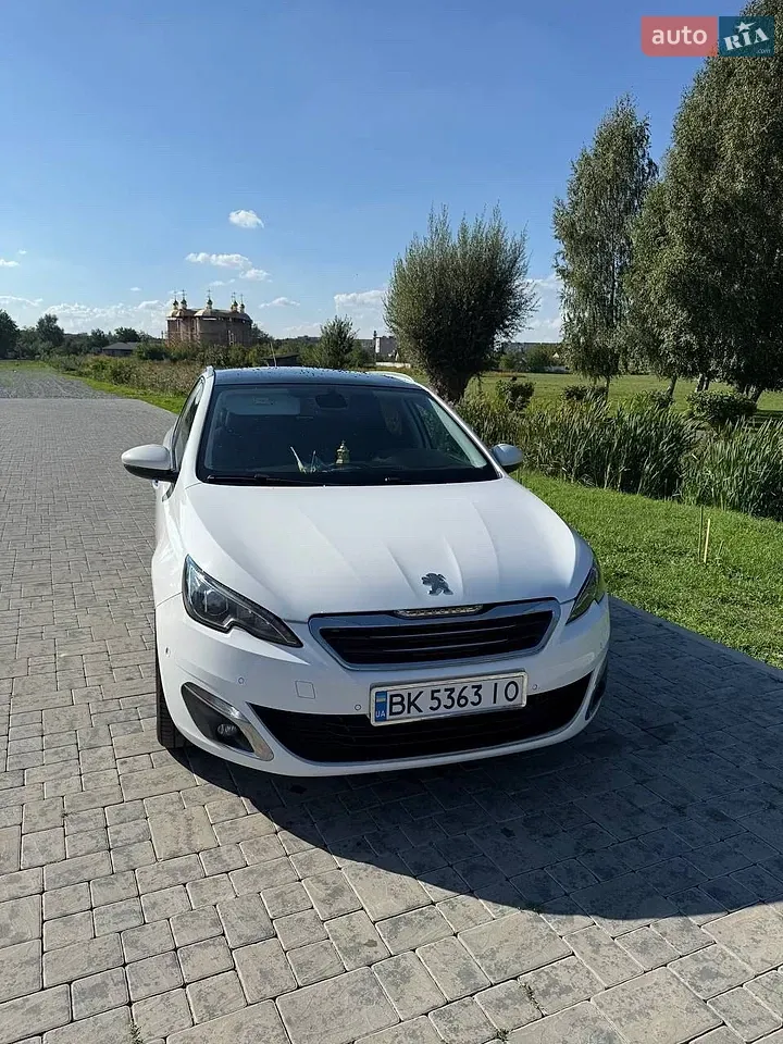 Peugeot 308 2015 photo 2
