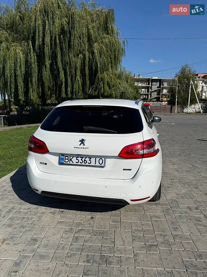Peugeot 308 2015 photo 5