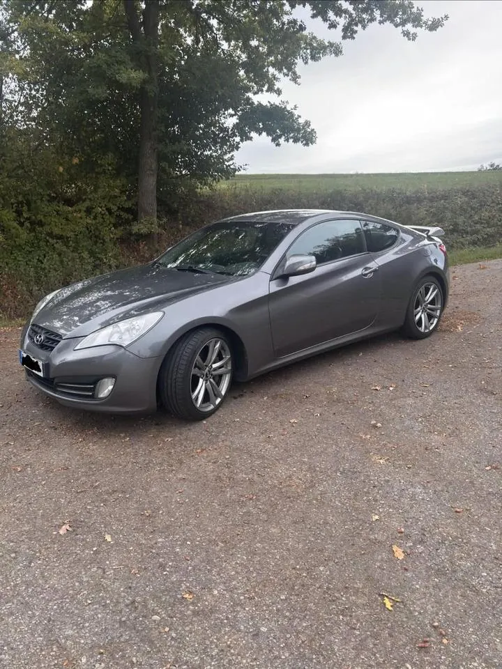 Hyundai Genesis