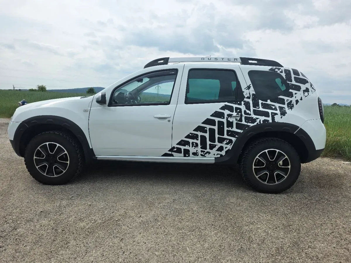 Dacia Duster 2016 photo 2