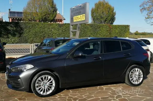 BMW 118D 2021 photo 2