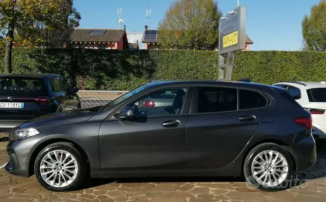 BMW 118D 2021 photo 3
