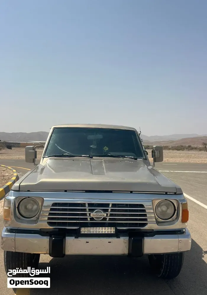 Nissan Patrol 1994 photo 2