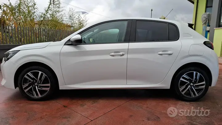 Peugeot 208 2021 photo 5