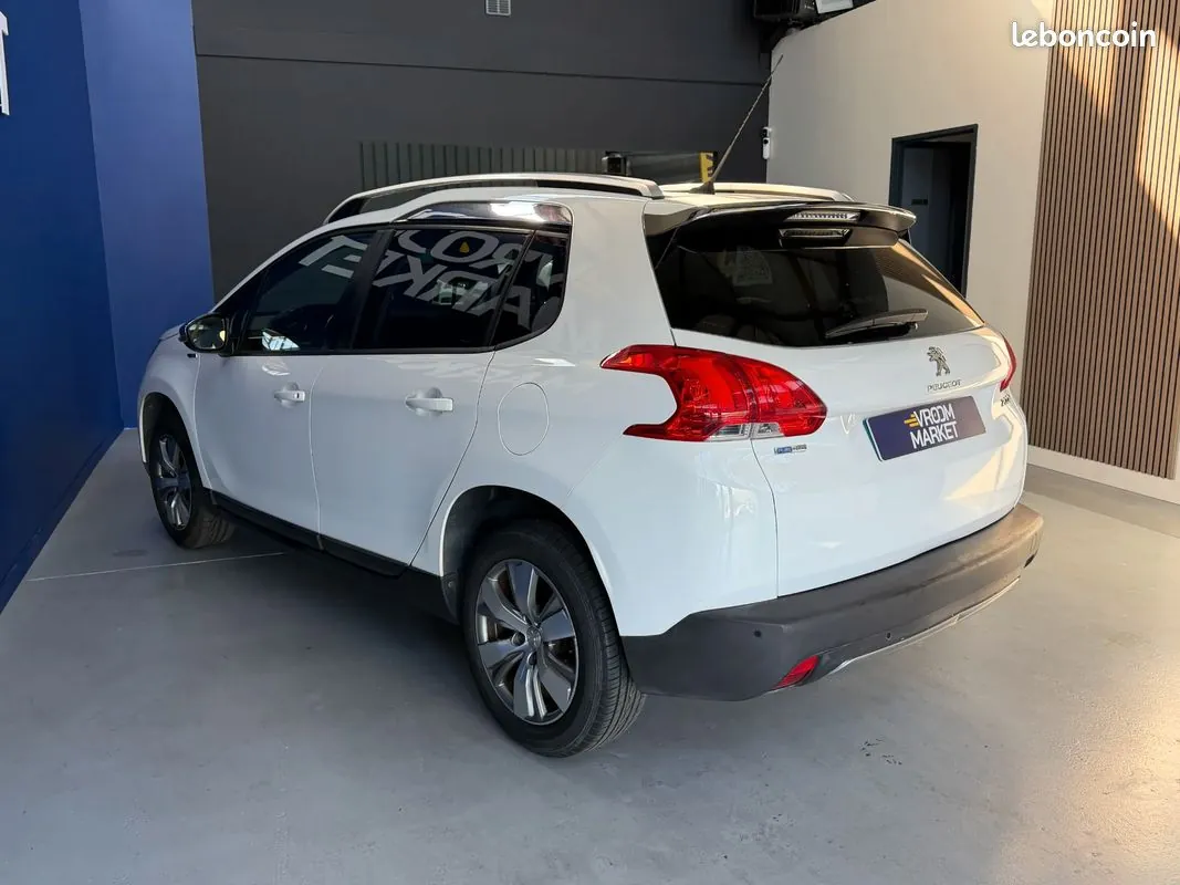 Peugeot 2008 2016 photo 5