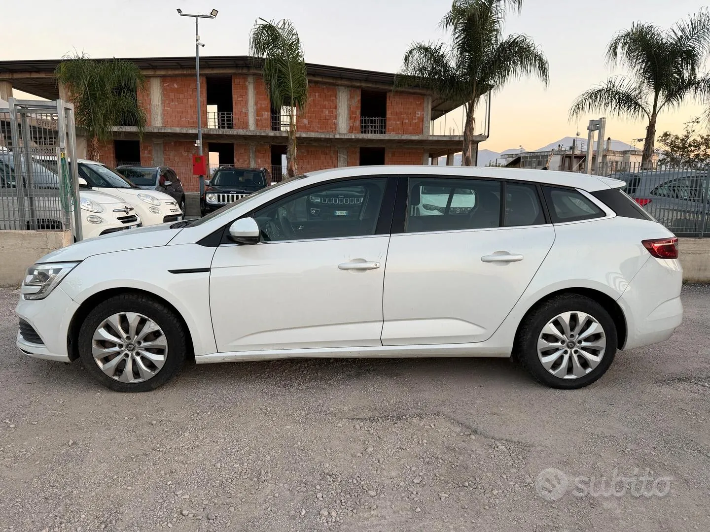 Renault Megane Sporter 2019 photo 2
