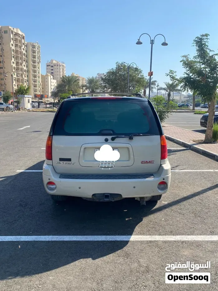 GMC Envoy 2009 photo 2