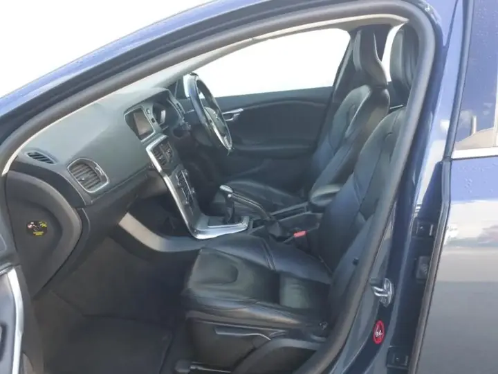 Volvo V40 2016 photo 5
