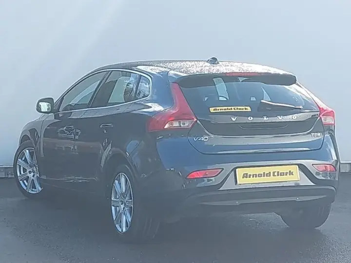 Volvo V40 2016 photo 2