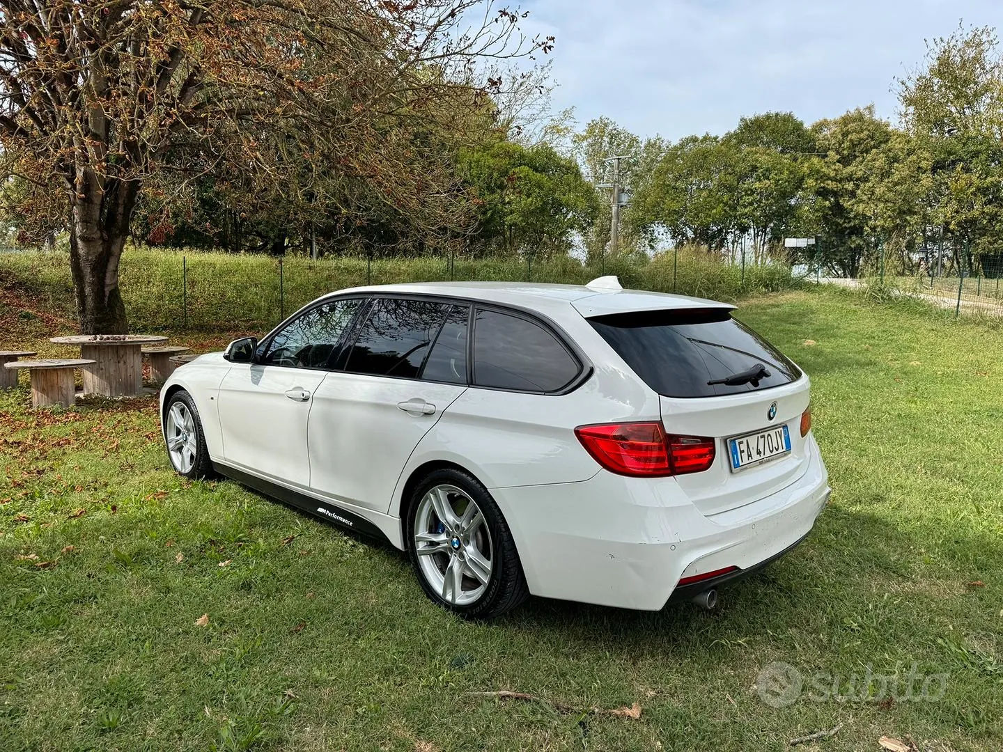 BMW 318D Touring 2015 photo 3