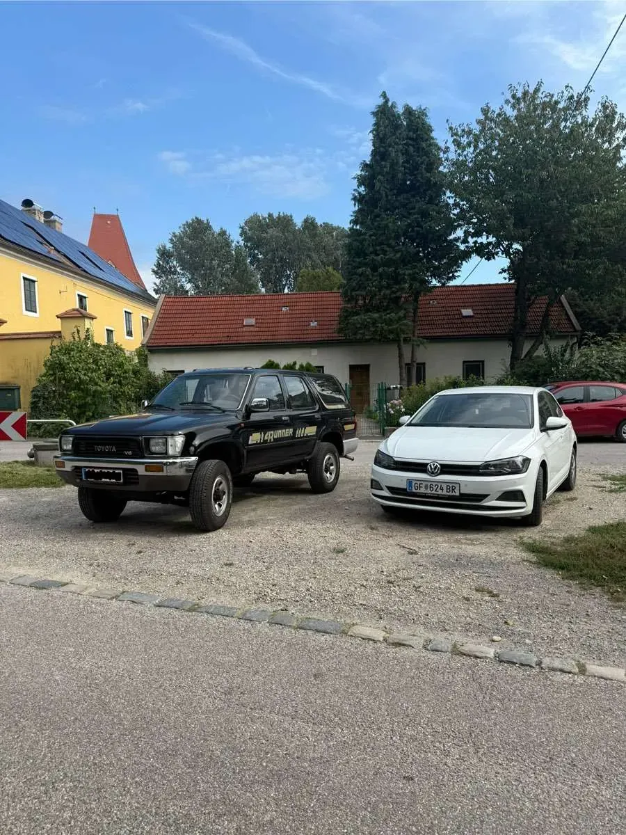 Toyota 4Runner 1990 photo 2