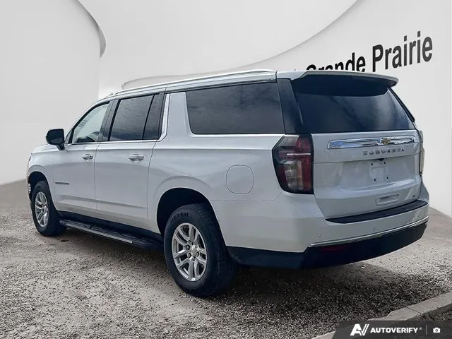 Chevrolet Suburban 2024 photo 3