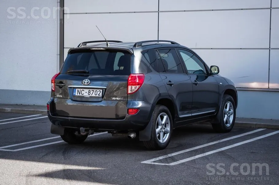 Toyota Rav4 2008 photo 4