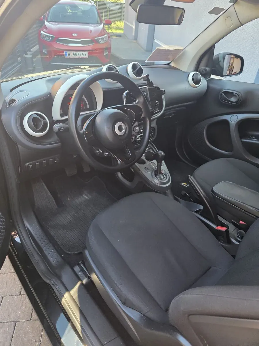 Smart Fortwo 2017 photo 2