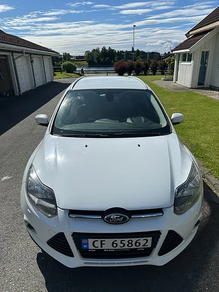 Ford Focus 2012 photo 3