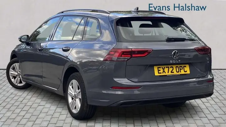 Volkswagen Golf 2022 photo 2