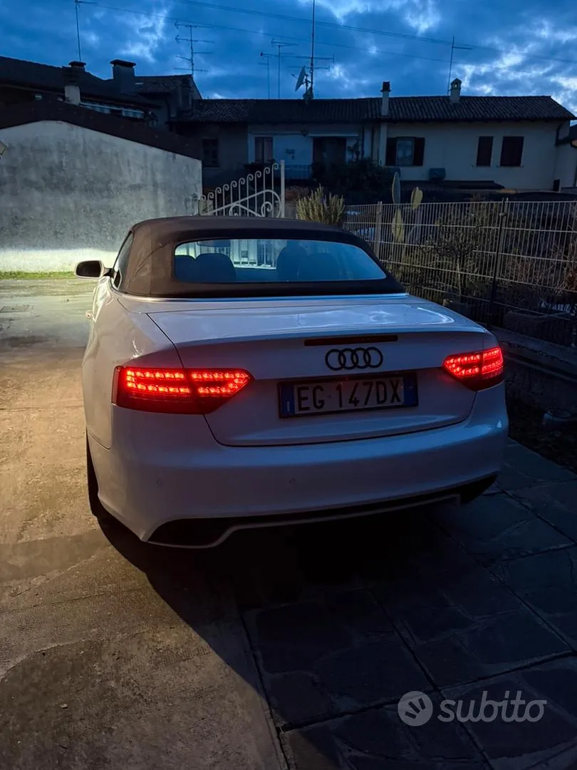 Audi A5 2011 photo 3