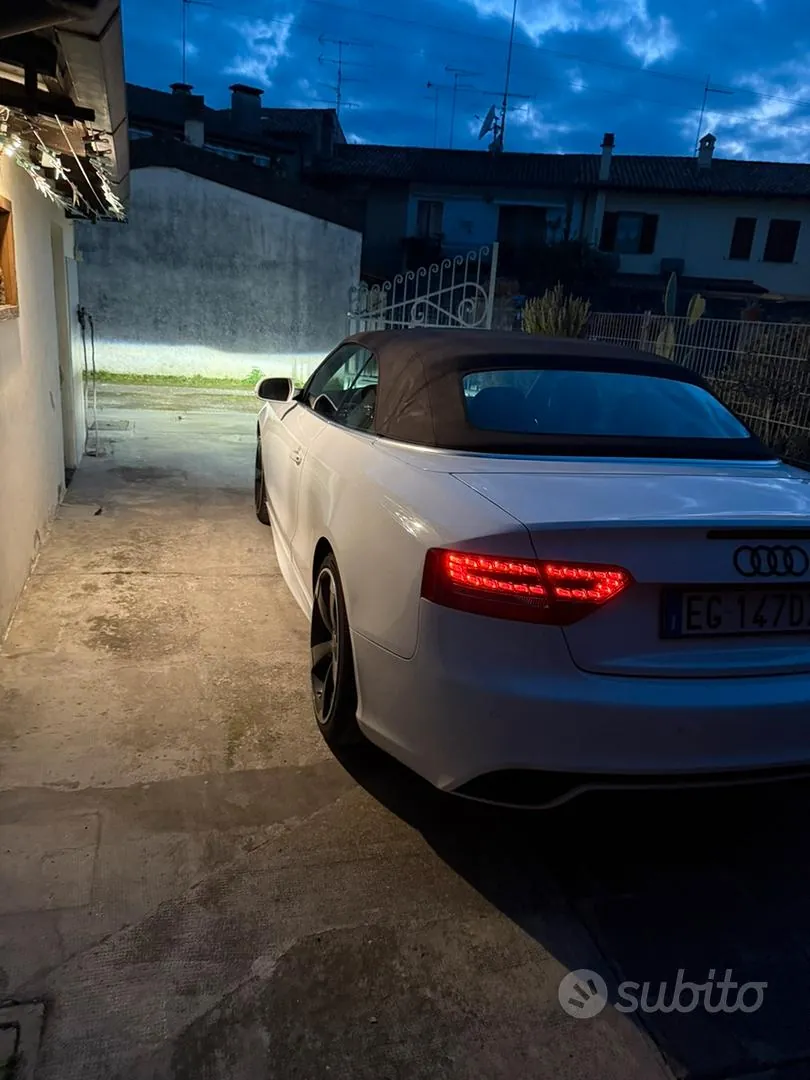Audi A5 2011 photo 4