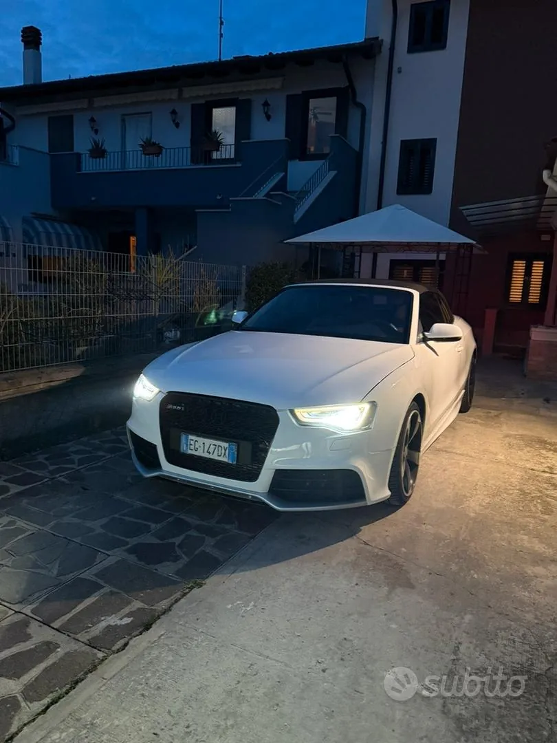 Audi A5 2011 photo 2