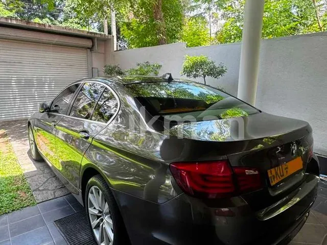 BMW 528I 2011 photo 2