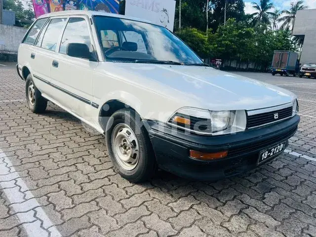 Toyota Corolla 1992 photo 2