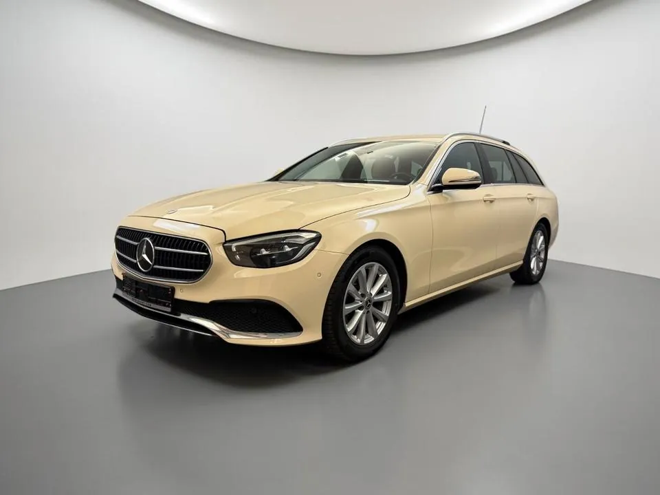 Mercedes-Benz E 220D