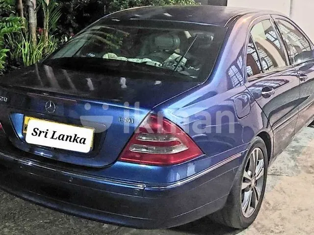 Mercedes-Benz C220 2001 photo 2