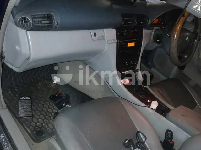 Mercedes-Benz C220 2001 photo 5