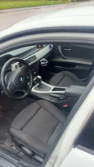 BMW 320D 2009 photo 5
