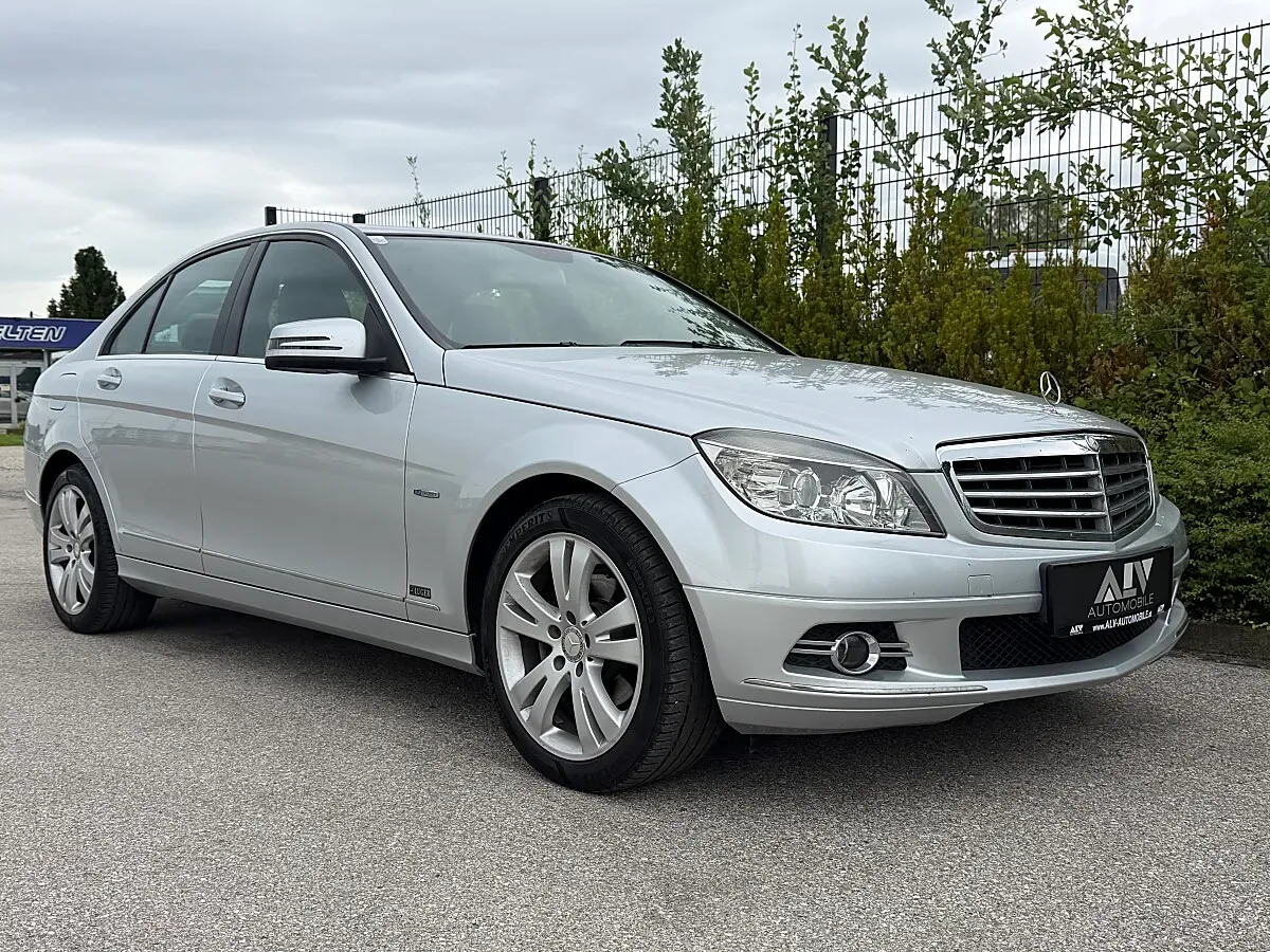 Mercedes-Benz C-Class 2010 photo 3