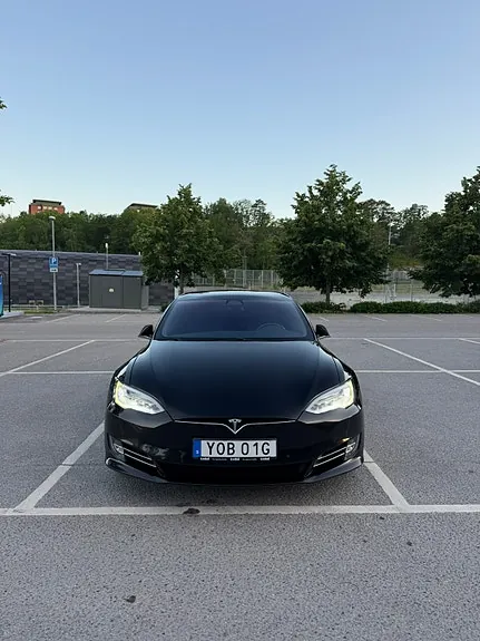 Tesla Model S 2019 photo 2