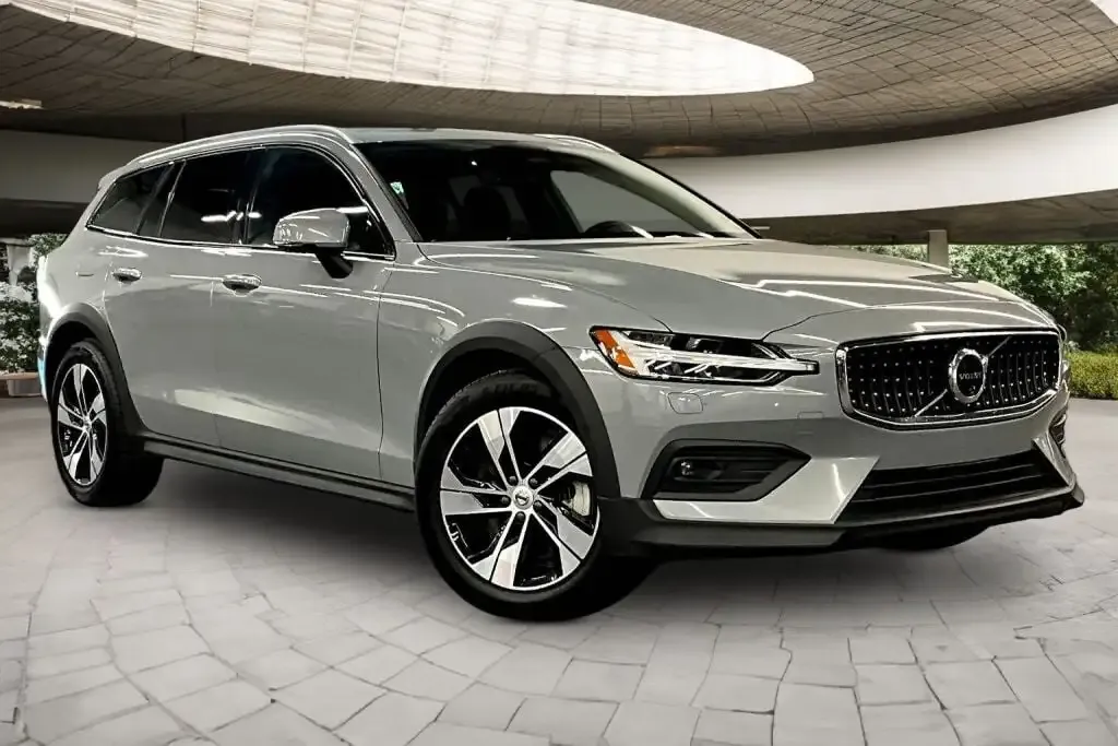 Volvo V60 Cross Country 2024 photo 3